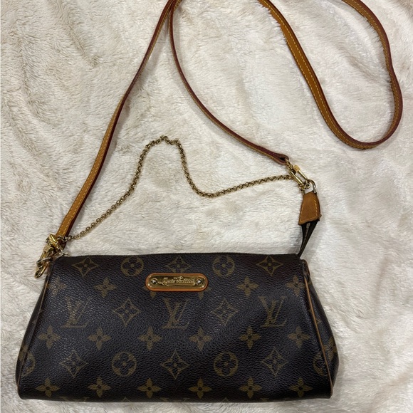 Authentic Louis Vuitton Eva Crossbody Shoulder Bag - Picture 7 of 9